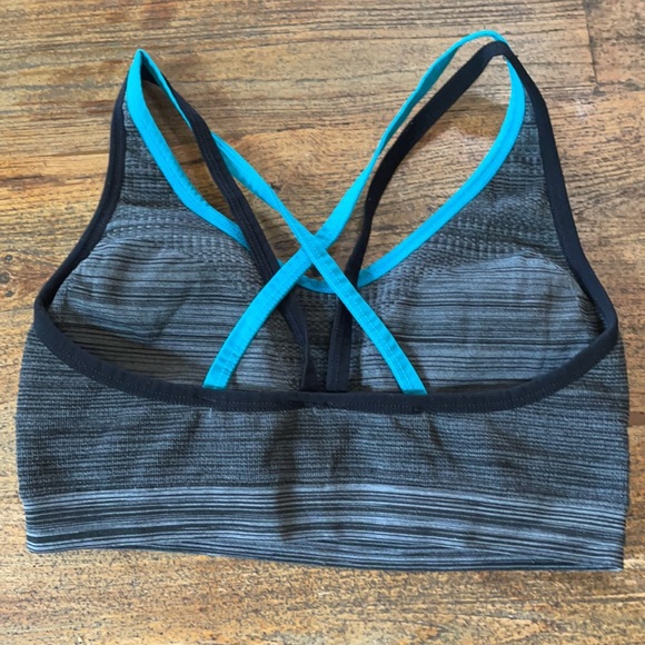 Sports bra - Picture 2 of 3